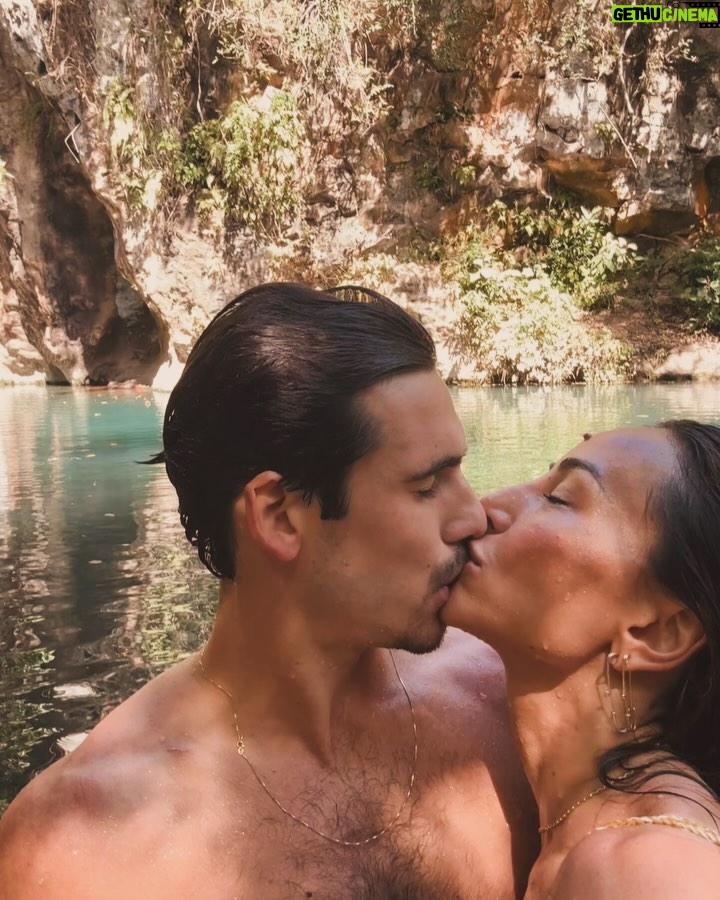 Sabrina Sato - 1.1 Million Likes - As 5:43h da manhã e a gente já ouvia e desejava Pura Vida.
Pura vida na Costa Rica é ter a consciência que a vida é o que fazemos dela, além de apreciar as coisas mais simples, com felicidade e otimismo. Obrigada Nicolas meu ❤️.