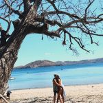 Sabrina Sato Instagram - As 5:43h da manhã e a gente já ouvia e desejava Pura Vida. Pura vida na Costa Rica é ter a consciência que a vida é o que fazemos dela, além de apreciar as coisas mais simples, com felicidade e otimismo. Obrigada Nicolas meu ❤️. Costa Rica Peninsula Papagayo