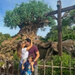 Sabrina Seara Instagram - Celebrando la vida y el próximo cumpleaños de Maxi 🚀♥️😍 #disney #familia Disney World - Epcot Center