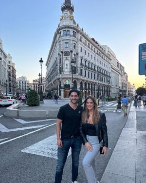 Sabrina Seara Instagram - Hola Madrid !

Y ahora que hacemos ? 

#noseaslocachica #madrid