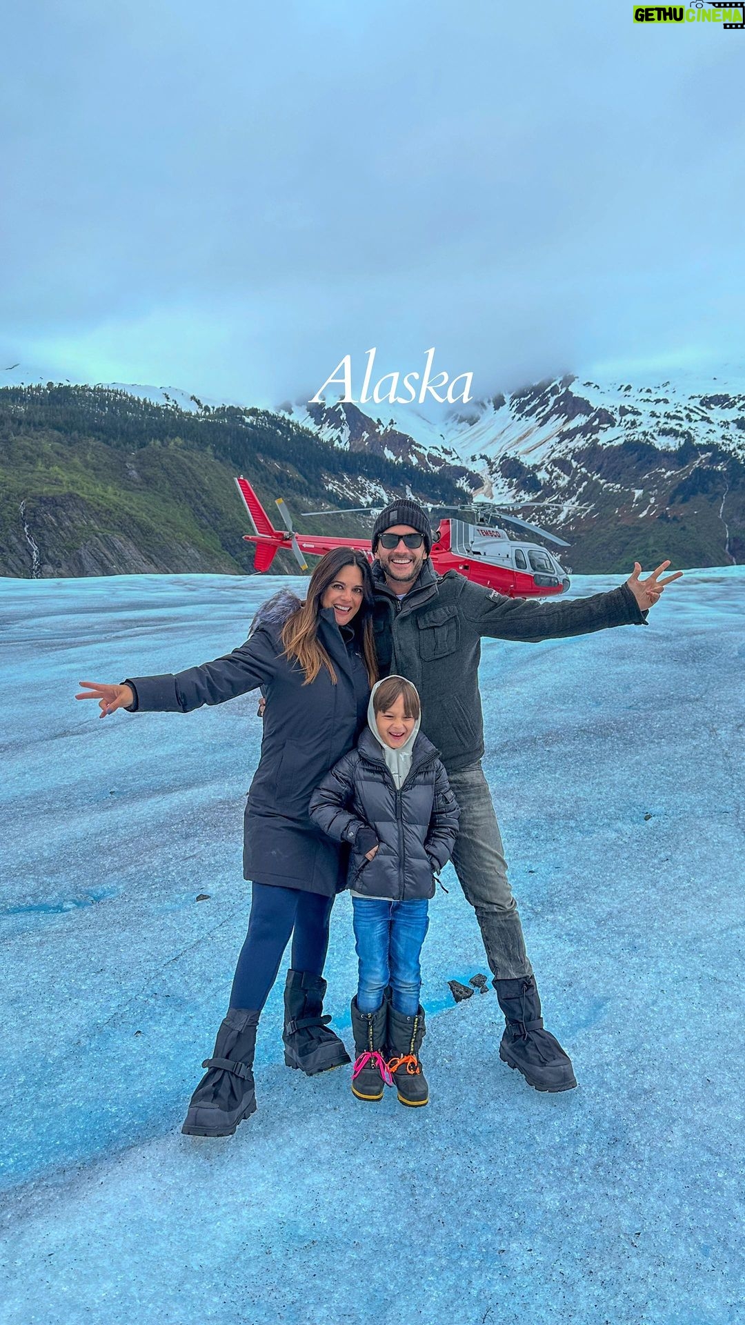 Sabrina Seara Instagram - Comparte este video con la persona a la que sueñas con llevar a este lugar ! Experiencias únicas en la vida @royalcaribbeanlatam #Alaska #quantumoftheseas #royalpartner #travel #vacation Alaska Artic Circle