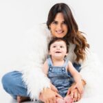 Sabrina Seara Instagram – Hola Instagram ! 

Cuando les dicen que el tiempo vuela CRÉANLO ! 

En que momento estos cachetes crecieron tan rápido . 
9 meses y 3 semanas 

Primer año celebrando ser tu Mamá . Te amo mi bebe arcoíris 🌈 

@irenetorresphotography 

#happymothersday #ninemonthold Miami, Florida