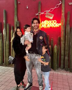Sabrina Seara Instagram - Felicidad absoluta ! El corazón llenito de amor al reencontrarnos en este País que nos ha dado tanta felicidad 😍 #mexicomiamor #noseaslocachica Mexico City, Mexico