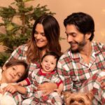 Sabrina Seara Instagram - La familia creció y no podemos estar más felices de celebrar nuestra primera navidad con este regalo adelantado que llego en julio ! Gracias @irenetorresphotography & @byjuano por este recuerdo tan hermoso 📸