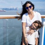 Sabrina Seara Instagram - Alaska es nuestro destino y tú cuál escogerías? Todos a bordo 🛟 que comience la diversión! #quantumoftheseas Alaska con @royalcaribbeanlam #royalpartner La última foto 🤤💓