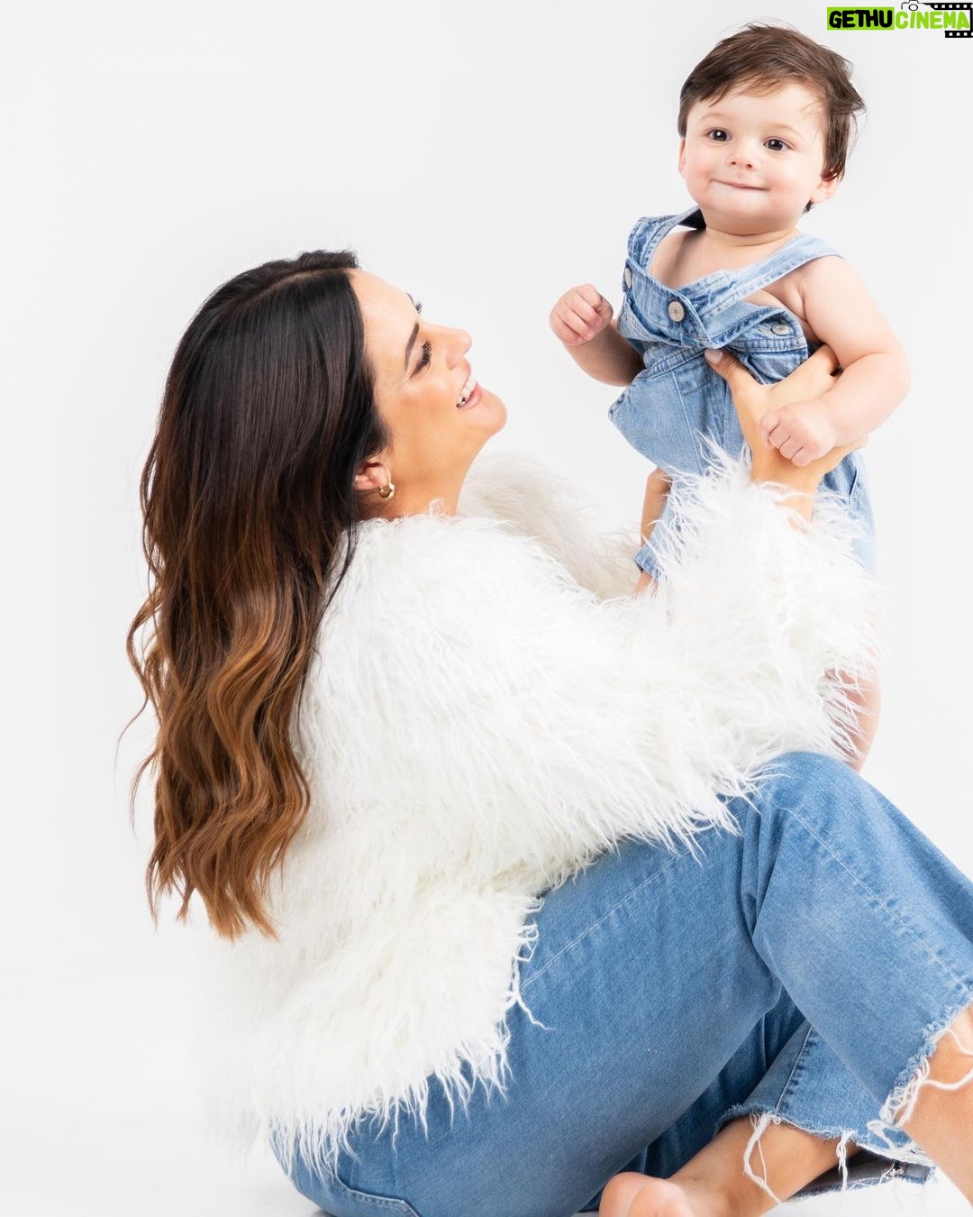 Sabrina Seara Instagram - Cual es lo primero que se te ocurre cuando piensas en la palabra MAMÁ ? Ellos 🧒🏻👶🏻🐾 han regalado el papel más importante de mi vida , ser Mamá . FELIZ DÍA A TODAS LAS MADRES EN SU DÍA 💓 #noseaslocachica #happymothersday #mamaperruna @irenetorresphotography Dallas/Fort Worth, Texas