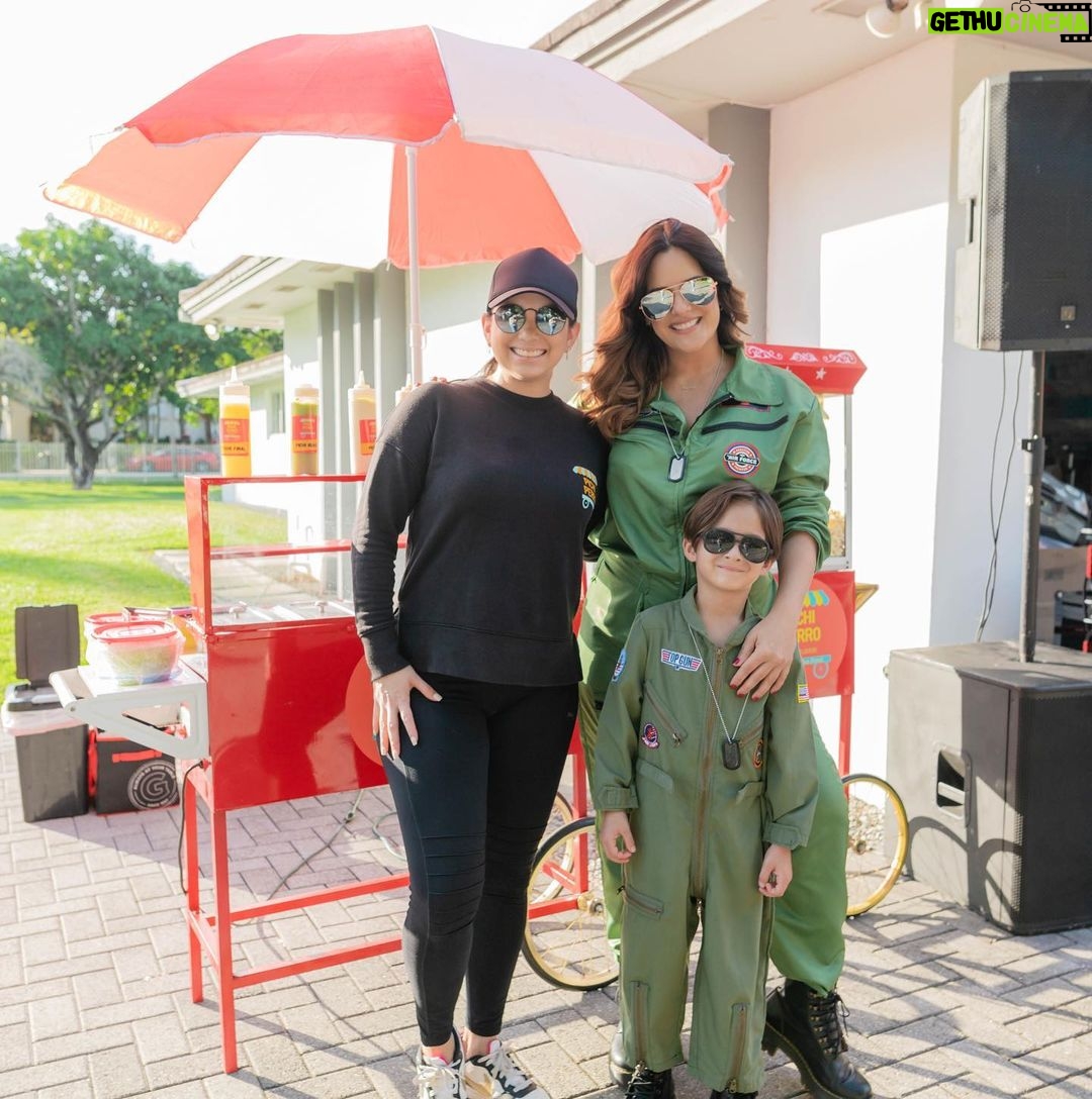 Sabrina Seara Instagram - Del 1 al 10 cuánto crees que disfruto ? Max soñaba con mucha ilusión tener un cumpleaños de TOP GUN y convertirse en MAVERICK por un día. Busque los mejores aliados para que este día fuera único e inolvidable para Max y vaya que lo logramos , se disfrutó cada minuto de su fiesta. GRACIAS POR HACER ESTE DÍA TAN MÁGICO @freshmindsevents @mega_animation @rumisweets @ft.colour @pichi.perro @ohh.waffles @coloringminds @otrolevel1 📸 FOTOS @gabyvalladaresphotography Miami, Florida