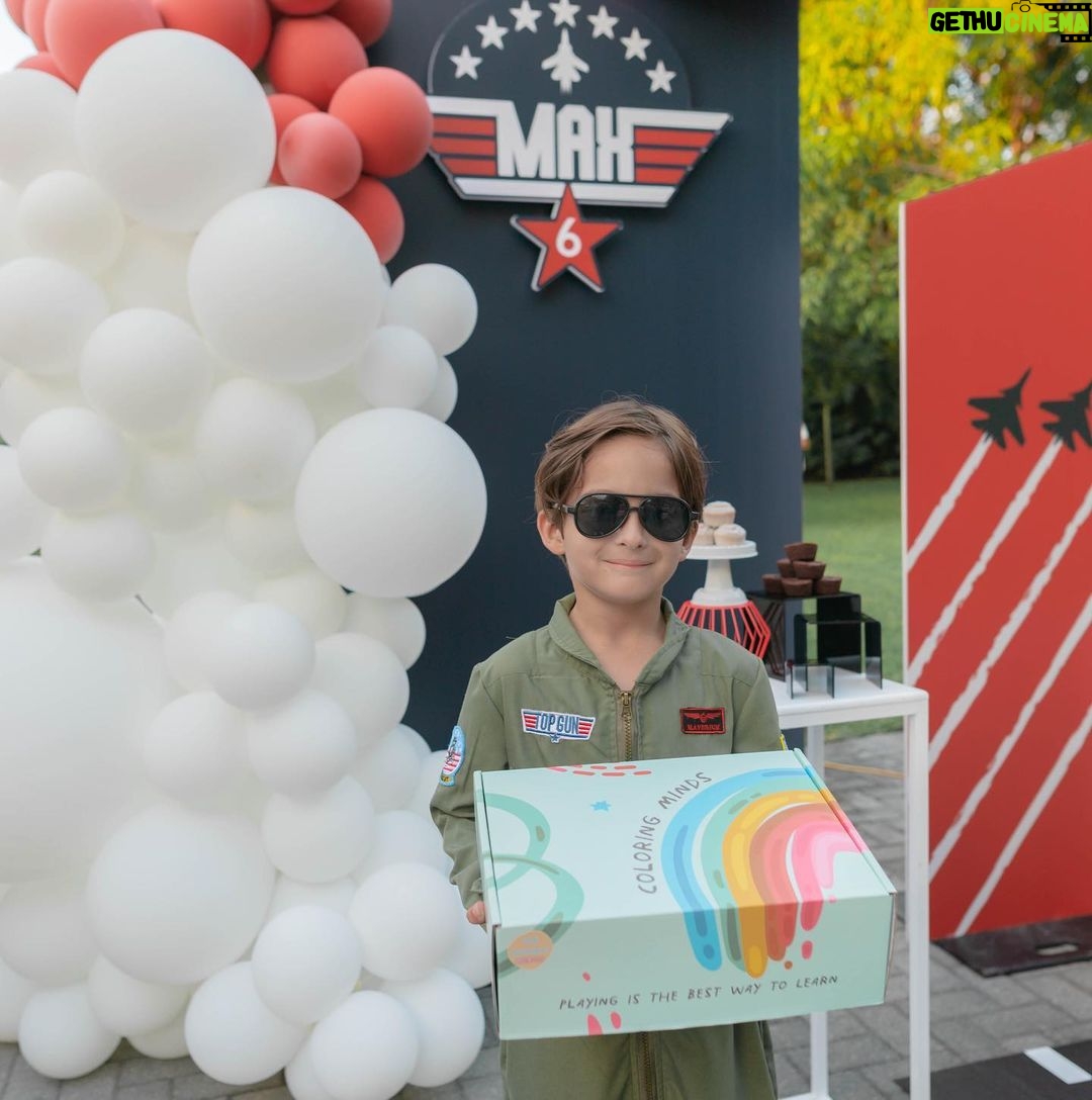 Sabrina Seara Instagram - Del 1 al 10 cuánto crees que disfruto ? Max soñaba con mucha ilusión tener un cumpleaños de TOP GUN y convertirse en MAVERICK por un día. Busque los mejores aliados para que este día fuera único e inolvidable para Max y vaya que lo logramos , se disfrutó cada minuto de su fiesta. GRACIAS POR HACER ESTE DÍA TAN MÁGICO @freshmindsevents @mega_animation @rumisweets @ft.colour @pichi.perro @ohh.waffles @coloringminds @otrolevel1 📸 FOTOS @gabyvalladaresphotography Miami, Florida