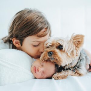 Sabrina Seara Instagram - Se puede pedir más amor en una foto💙

Ame cada foto de esta sesión 
@natasharceu_photography 

La última foto es mi favorita 

#newbornphotography #momofboys #noseaslocachica