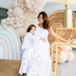 Sabrina Seara Instagram - Baby Elbittar Shower 🌈 Contando los días para tenerte , nuestro rayito de luz, nuestro bebé arcoíris, llegarás a completar nuestra felicidad 🤍 @irenetorresphotography