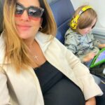 Sabrina Seara Instagram - Hello Miami 🤍 Ahora si esta barrigona no viaja más y tiene que correr para preparar la llegada de Baby Elbittar ✈️ Ayuda Por dónde comienzo ? Creo que necesito ir a target 😂 #noseaslocachica La última foto de morir 💓 Miami International Airport - MIA
