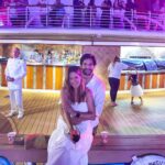 Sabrina Seara Instagram – Están claros que creamos un príncipe 👶🏻🚢🤍

 🔁 D E S L I Z A 

Y así comenzó esta historia, en el crucero nada más y nada menos que de Disney un lugar donde definitivamente los sueños se hacen realidad …. 

Foto 4 – Gracias chaperon 🤪

Que nombre de un personaje de DISNEY le pondrías a un 👶🏻? 

#noseaslocachica 

#pregnant #pregnancyannoucement #pregnancy #embarazada #disneycruise #momtobe Disney Dream