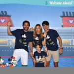 Sabrina Seara Instagram – Están claros que creamos un príncipe 👶🏻🚢🤍

 🔁 D E S L I Z A 

Y así comenzó esta historia, en el crucero nada más y nada menos que de Disney un lugar donde definitivamente los sueños se hacen realidad …. 

Foto 4 – Gracias chaperon 🤪

Que nombre de un personaje de DISNEY le pondrías a un 👶🏻? 

#noseaslocachica 

#pregnant #pregnancyannoucement #pregnancy #embarazada #disneycruise #momtobe Disney Dream