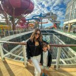 Sabrina Seara Instagram - Primer zarpe del Barco más grande del mundo “Icon Of The Seas” Gracias @royalcaribbean @royalcaribbeanlatam por la invitación. Que comience la aventura y diversión 🤩 Embajadores Royal 🚀