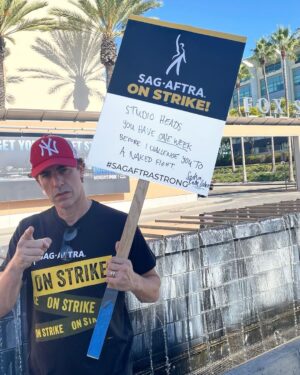 Sacha Baron Cohen Instagram - #SAGAFTRASTRONG
