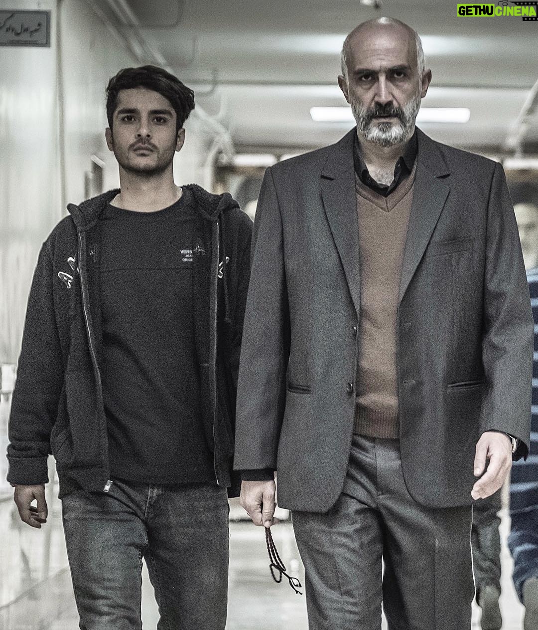 Saed Soheili Instagram - . "لاتاري" پرفروش ترين فيلم غيركمدي سال و پرفروش ترين فيلم شبكه نمايش خانگي در سال ٩٧ ❤️🙏🏽 Photo by: @majidtalebi