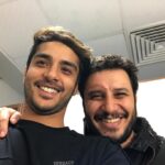 Saed Soheili Instagram - پشت صحنه «لاتاری» پنج سال پيش، کنار رفیق دوست داشتنی ام یادش بخیر… @javadezzati