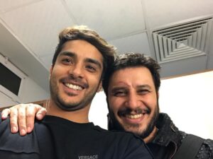 Saed Soheili Instagram - پشت صحنه «لاتاری» پنج سال پيش، کنار رفیق دوست داشتنی ام
یادش بخیر…
@javadezzati