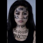 Safa Kabir Instagram – Today’s world mental health day!
Sadness, Loneliness, Depression, Anxiety শব্দগুলো আমরা সচরাচর অনেকের মুখ থেকেই শুনি কিন্তু এই কথাগুলোকে আমরা কতোটা গুরুত্ব দেই? আমি এমন অনেক মানুষকে দেখেছি যারা তাদের মেন্টাল হেলথ নিয়ে কথা বলতে চায় না। এমন অনেক মানুষের কথা শুনেছি যারা বলেছে এটা জ্বর বা কাশির মতো, যেটা মেডিসিন খেলে ঠিক হয়ে যাবে! আজ ওয়ার্ল্ড মেন্টাল হেলথ ডে। কিন্তু আমি খুবই শঙ্কিত, কারণ আমি জানি এই পৃথিবীতে কোটি কোটি মানুষ আছে যারা মেন্টাল ডিসঅর্ডার বা মানসিক সমস্যায় জর্জরিত। এটা খুবই দুঃখজনক যে আমাদের দেশের অধিকাংশ মানুষই জানে না, ডিপ্রেশন কী, অ্যাংজাইটি কী বা এসব থেকে প্রতিকারের উপায় কী? 

একটা সময় আমারও অ্যাংজাইটি অ্যাটাক হতো। আমি তখন সচেতন ছিলাম, আমার পাশের মানুষগুলোও তেমনই সচেতন ছিল। আমি ডক্টরের কাছে গিয়েছি। কিন্তু মেডিসিন দিয়ে অল্পসময়ের সাহায্য হলেও সমস্যাটা কিন্তু থেকেই যায়। আমাদের শারীরিক কোন সমস্যা হলে যেমন চিকিৎসা দরকার তেমনি দরকার মানসিক চিকিৎসারও। আমি মনে করি, নিজের সমস্যাগুলো থেকে বের হওয়ার জন্য নিজেরই সমাধান বের করা উচিত। উচিত আশেপাশের মানুষের সাহায্য নেয়ার, প্রফেশনালসদের সাহায্য নেয়ার। মানসিক স্বাস্থ্য সম্পর্কে জানুন, নিজে শিখুন, অন্যকে শেখান এবং অবশ্যই তাদের পাশে থাকুন।  #worldmentalhealthday