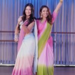 Safa Kabir Instagram – And we did it again 😅
#chaleya by 2 women in favourite attire from @butterflybyshagufta 🥻 
Do you want a full video? If yes, then comment this emoji below 🫶🏼
📍@dancewithridy @starbaseclub 
#jawan #safa #safakabir #ridysheikh #dancewithridy