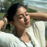 Safa Kabir Instagram - Shine your own light.