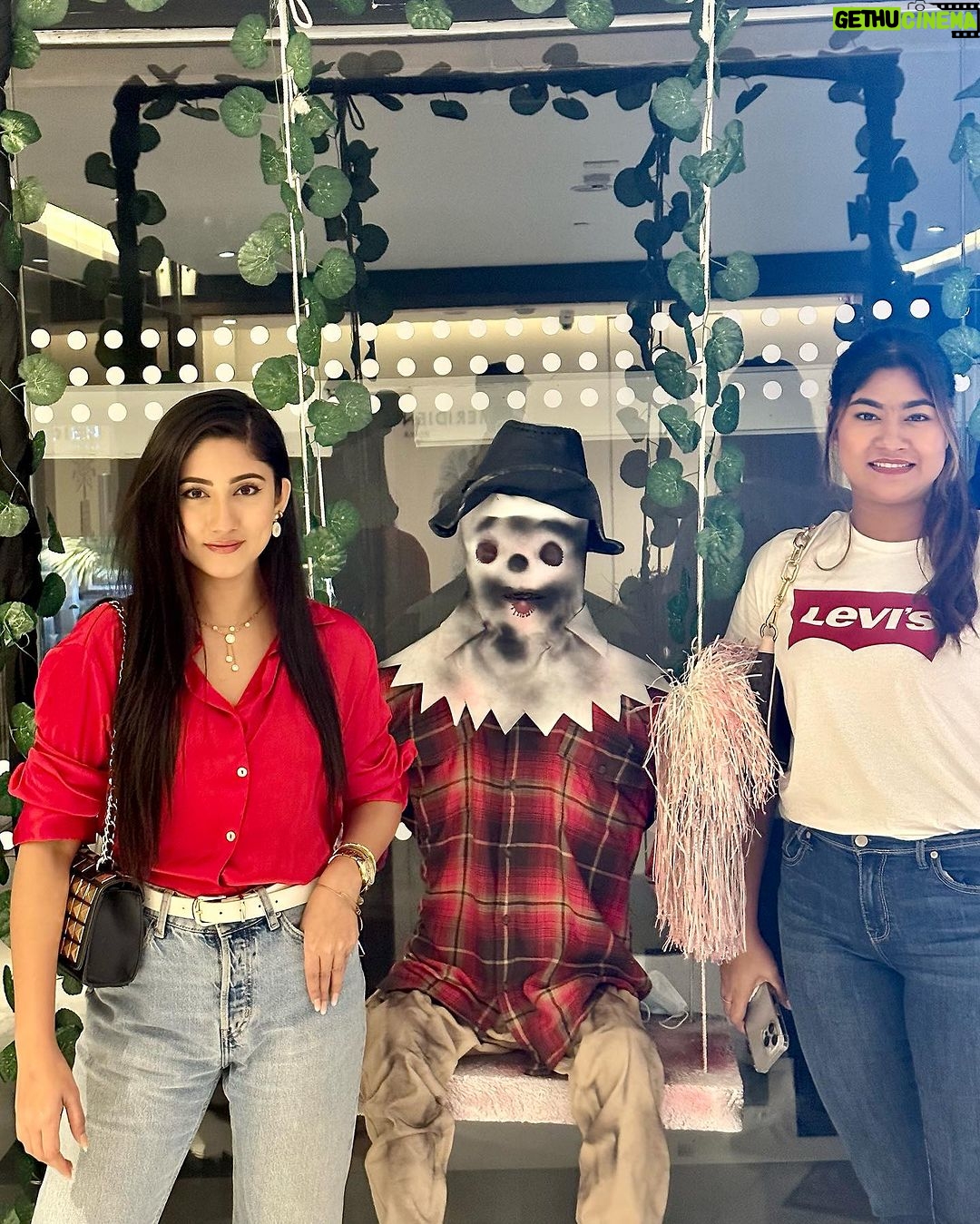 Safa Kabir Instagram - May your Halloween night be full of laughter, friends, and unforgettable memories. #halloween #happyhalloween