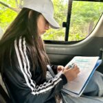 Safa Kabir Instagram - This picture was taken when I was on my way to “Tikit” set. I’m not a born actor also not a talented one. Every time I need to work a little hard than others. That’s okay! Not everyone starts off as a talented actor or a born actor. Acting is a skill that can be developed and honed over time with practice, training, and dedication. Many successful actors have started with little or no experience before embarking on their acting journey. So I’m hopeful, passionate and dedicated.