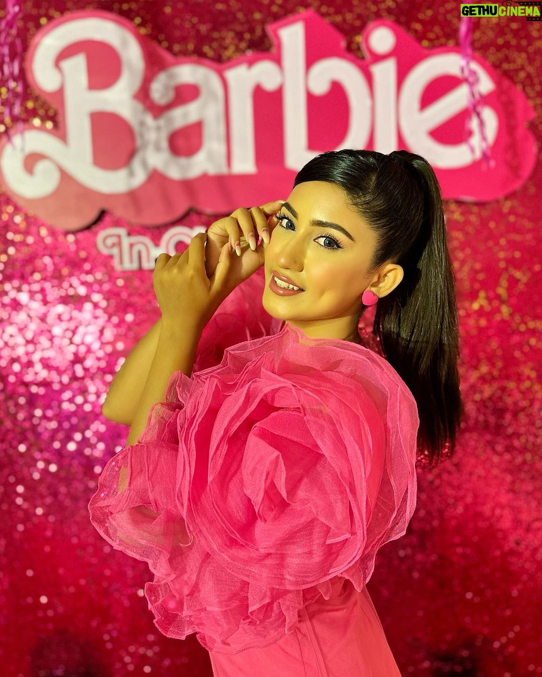 Safa Kabir Instagram - Barbie weekend #Barbie #Barbiestyle #Barbieworld #Barbietrend #Barbielife #I’maBarbiegirl #Barbiemovie #Barbiedoll #Margotrobbie #ryangosling