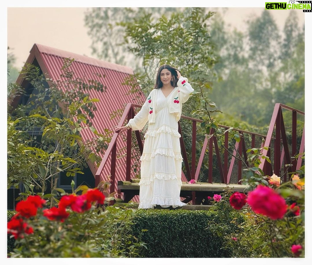 Safa Kabir Instagram - Good morning everyone This is IRA from my upcoming project “LoveBuzz” Captured by @kajalarefinome Coming on this Valentine Badbuzz and Goodbuzz lovers, keep your eyes on. #kajolarefinome #club11entertainment #boomsfilm
