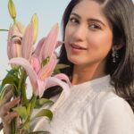 Safa Kabir Instagram -