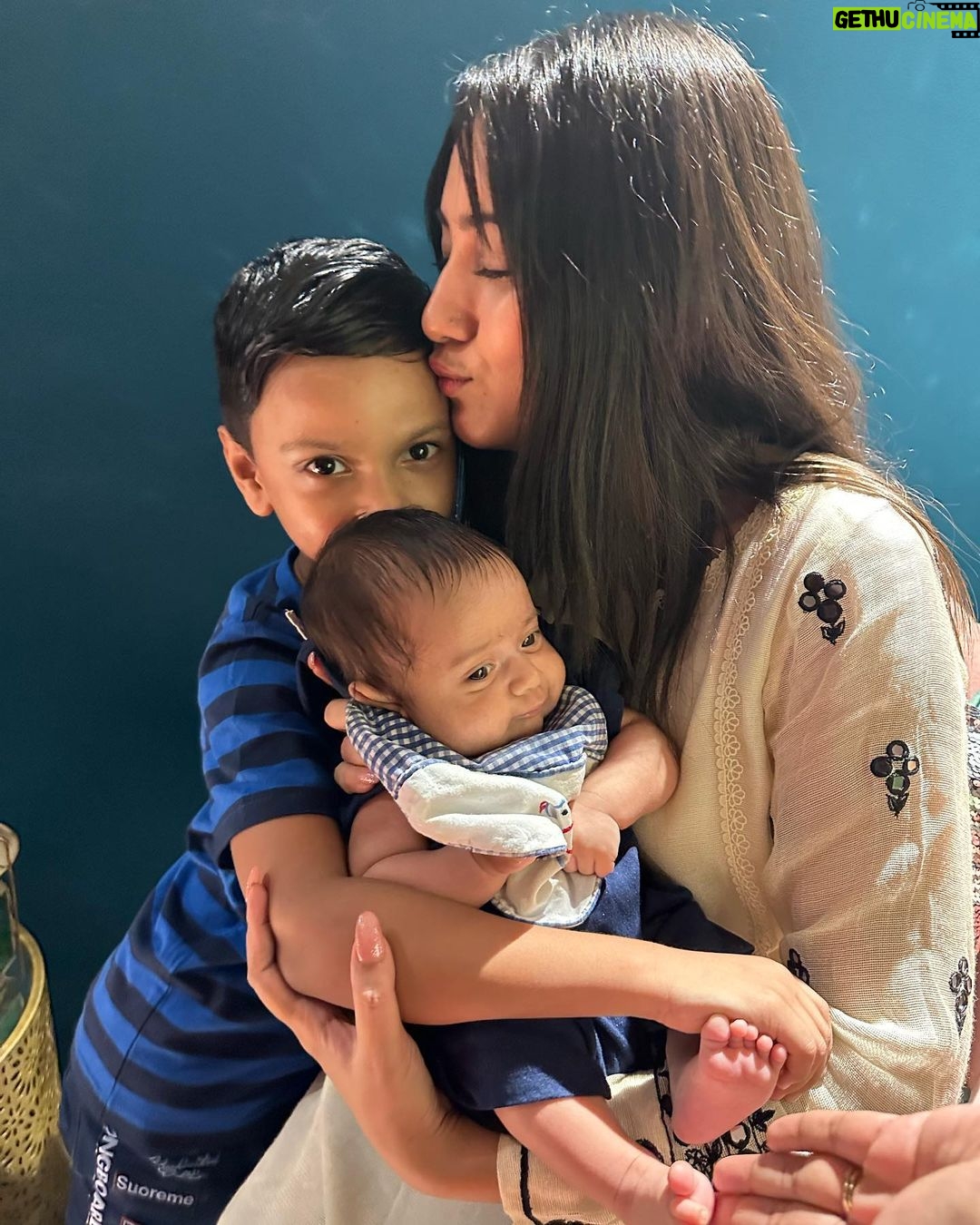 Safa Kabir Instagram - My happy tablets ❤️❤️❤️