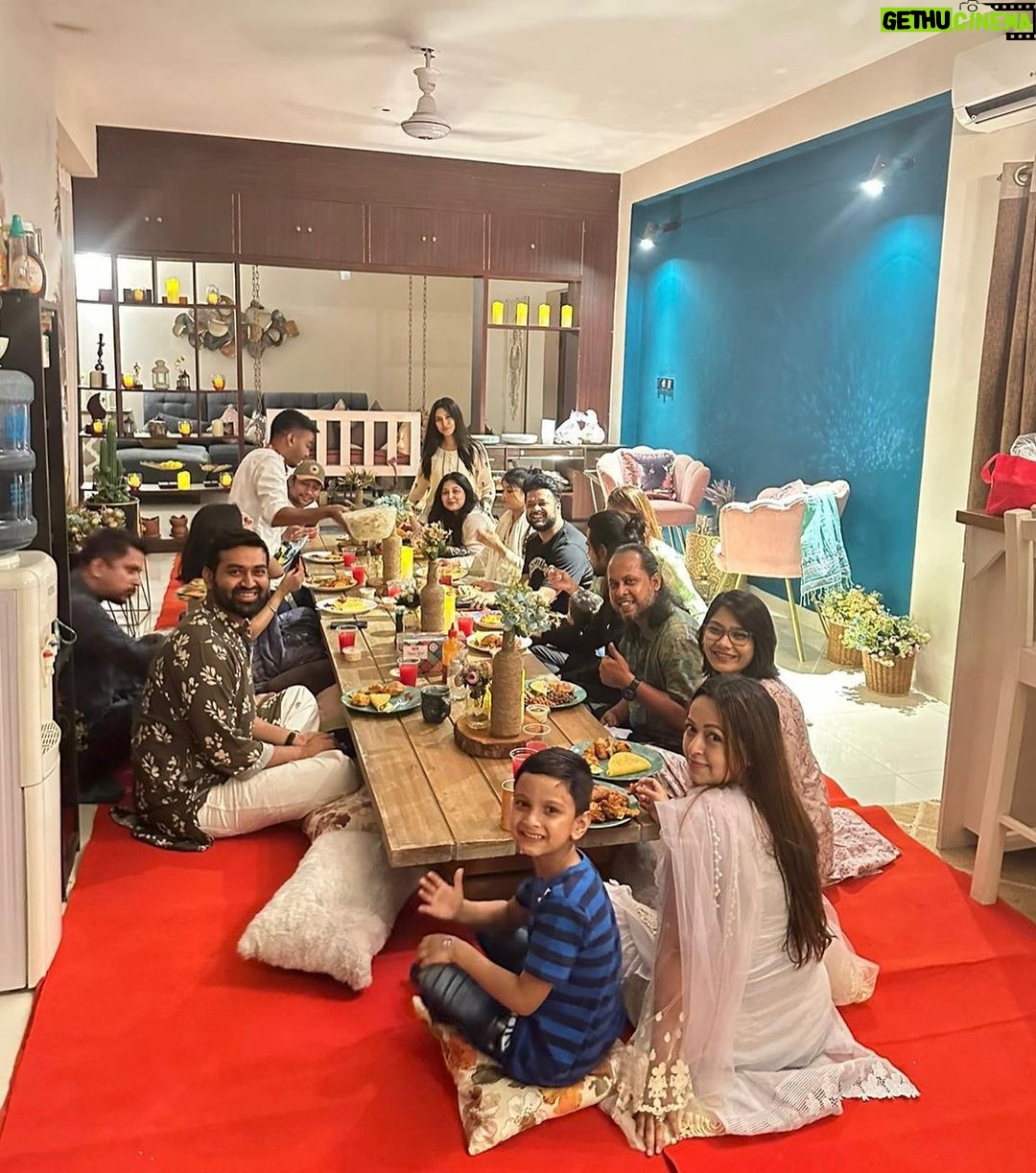 Safa Kabir Instagram - Ramadan 2023 Blessed to have these amazing people in my life ❤️