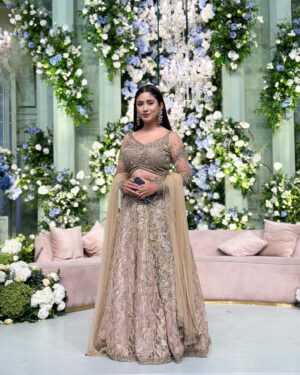 Safa Kabir Instagram - It was a bright golden event! 
Wearing: @butterflybyshagufta