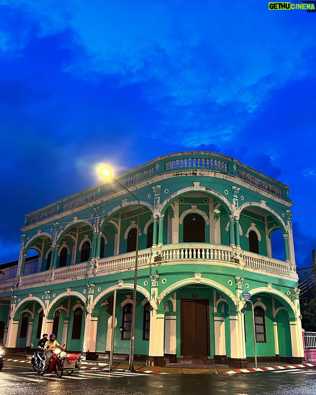 Safa Kabir Instagram - Old places have souls #oldphukettown