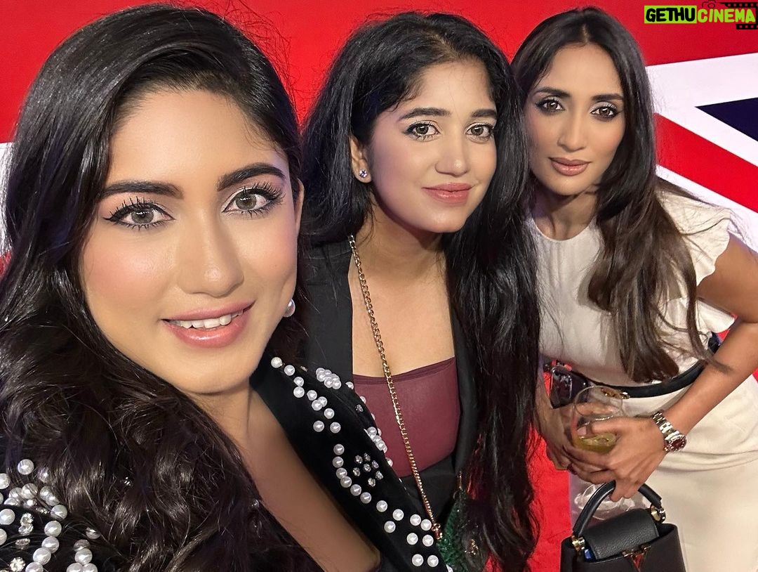 Safa Kabir Instagram - King’s Birthday Party organised by British High Commission, Dhaka What an amazing event and my dear friend @danpasha4 You are an amazing host! #kbp2023