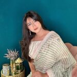 Safa Kabir Instagram - I personally LOVE how this look turned out And my lovely makeover done by my all time favorite @splendorbyab And my favorite kinda pastel shades gorgeous saree from @summerbypriyankagupta