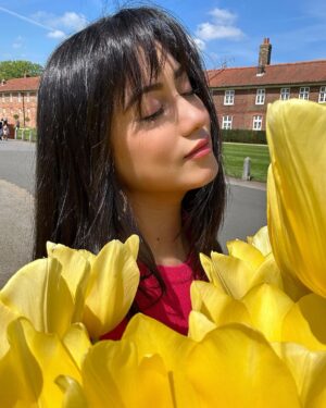 Safa Kabir Instagram - Tulip fest 🌷