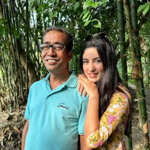 Safa Kabir Instagram - I’m not Baba’s “Little Princess” I’m Baba’s tough girl who knows how to survive in tough times.