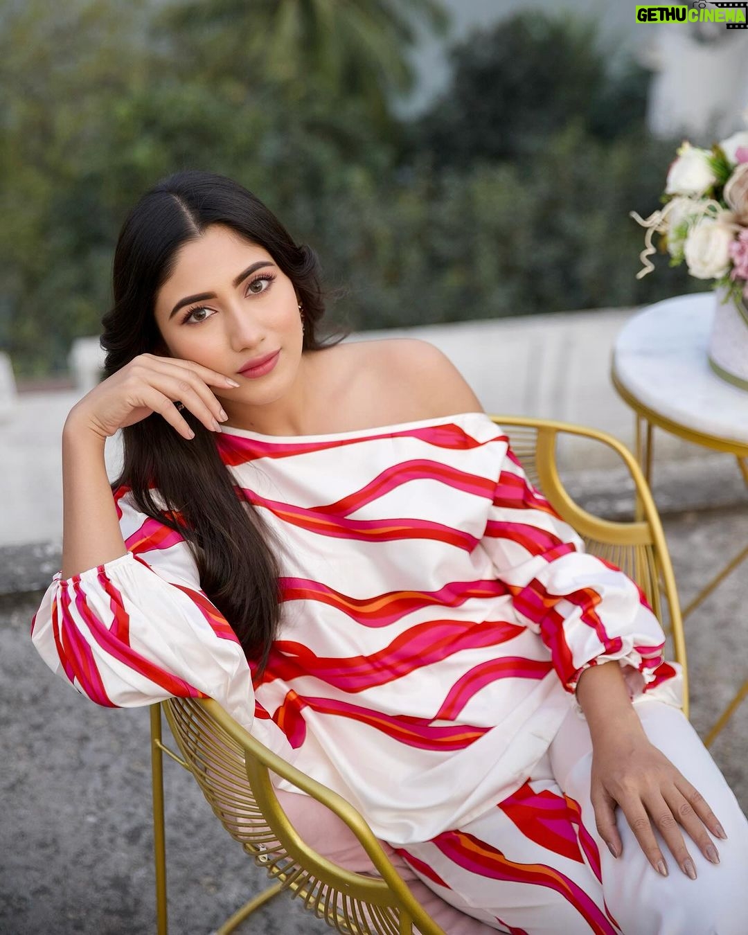 Safa Kabir Instagram - Fabulous Friday Wardrobe @dotdofficial
