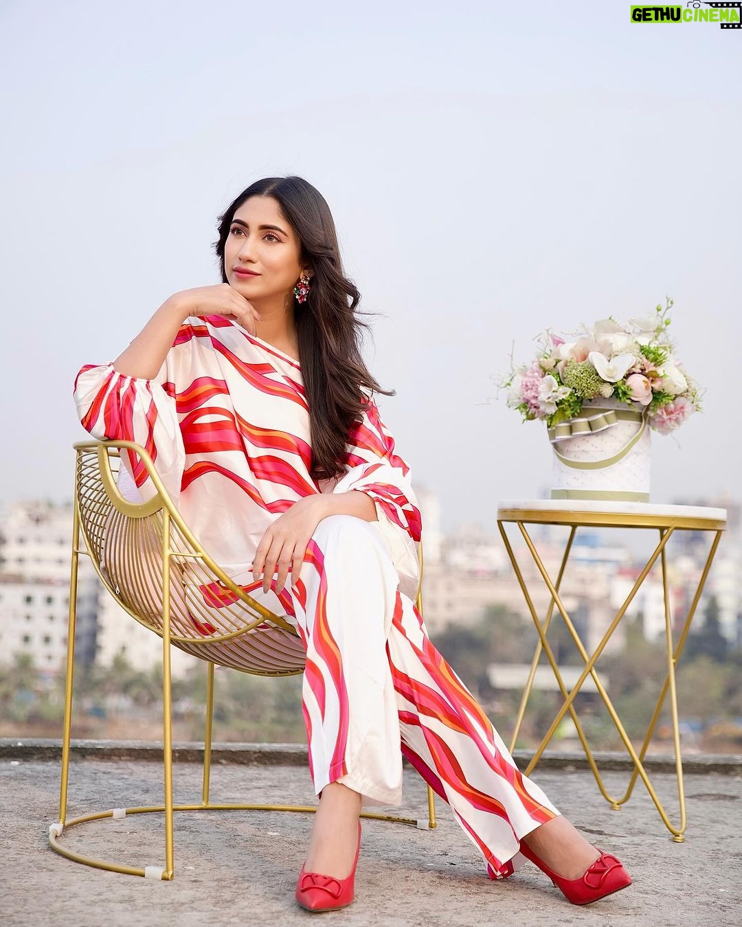 Safa Kabir Instagram - Fabulous Friday Wardrobe @dotdofficial