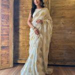 Safa Kabir Instagram - Just another Friday bling ✨ Wardrobe- @houseofmasaba