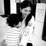 Safa Kabir Instagram - Celebrating my Falgun and Valentine’s Day together with my friends and little fries. 💛❤️