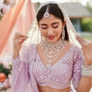 Safa Kabir Instagram - In a mood of looking Fabulous on my Glamorous production.
LoveBuzz 
Directed by @kajalarefinome 
Character name- Ira
I’m Wearing @anzara.official 
Jewelry by Pink Pearl 
@boomfilmsofficial 
@club11entertainment