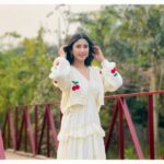 Safa Kabir Instagram - Good morning everyone This is IRA from my upcoming project “LoveBuzz” Captured by @kajalarefinome Coming on this Valentine Badbuzz and Goodbuzz lovers, keep your eyes on. #kajolarefinome #club11entertainment #boomsfilm