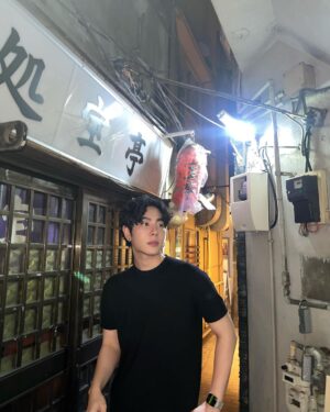 Sahaphap Wongratch Instagram - 🖤เรียกฉันว่าหมูหยอง cr @theearthe