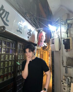 Sahaphap Wongratch Instagram - 🖤เรียกฉันว่าหมูหยอง cr @theearthe