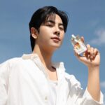 Sahaphap Wongratch Instagram – ซองนี้ไงครับ ที่ไปกับมิกซิวทุกที่ L‘Oreal Paris UV Defender Invisible Fluid SPF50+ PA++++✨
แบบซองพกพาสะดวกสุดๆ เนื้อฟลูอิด กันน้ำ กันเหงื่อ กันมลภาวะ กันแดดจัดได้ดีสุดๆ ไปลองกันครับ 

#LOrealParisTH #UVDefender #กันแดดล่องหน