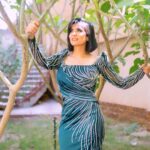 Sahar Al Sayegh Instagram - 💚💚💚 Photographer @arthousephotographyofficial Dress by @basma_sleem_couture Make up by @doha.mekky Hair by @fatenmohamedhairstylist Thanks dear all😘❤️