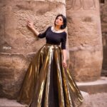 Sahar Al Sayegh Instagram - Photographer @hana_hafez.photography Outfit by @tayacouture Makeup @alsagheersalons @nohawagdi.makeup @hair @alsagheersalons @ahmed_alasmar55 @luxorafricanfilmfestival 🖤