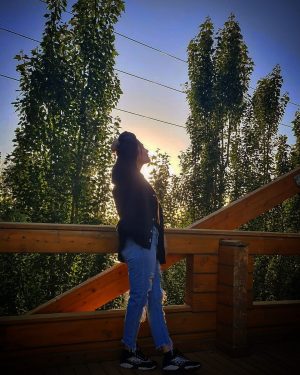 Sahar Ghoreyshi Instagram - انسان ضعيف هرگز نمى تواند ببخشد .
 بخشش، خصوصيت ِ انسان هاى قوى است.

🧘🏼‍♀️☀️💎